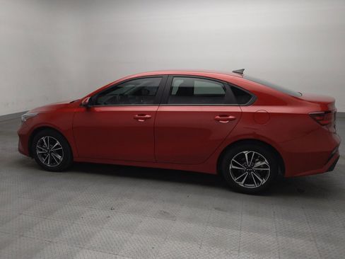 Used 2023 Kia Forte LXS w/ LXS Technology Package FWD image 3