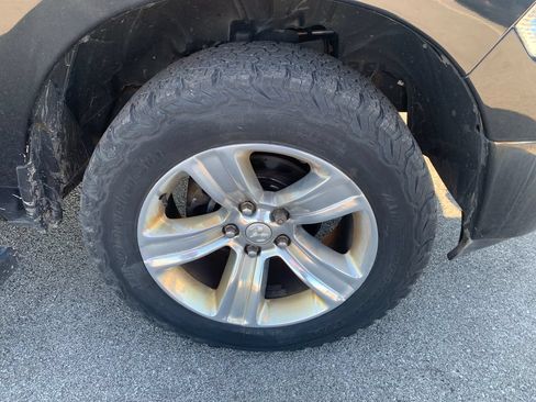 Used 2019 RAM 1500 Classic SLT w/ SLT Plus D←cor Group AWD/4WD image 13