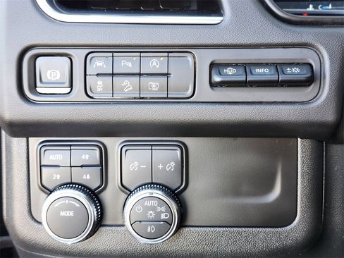 Used 2024 GMC Yukon AT4 w/ Technology Package image 24