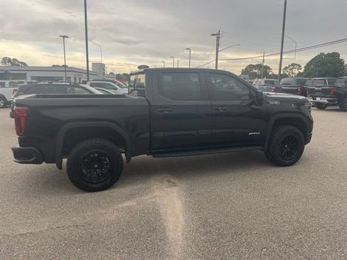 Used 2024 GMC Sierra 1500 AT4 w/ Technology Package AWD/4WD image 7