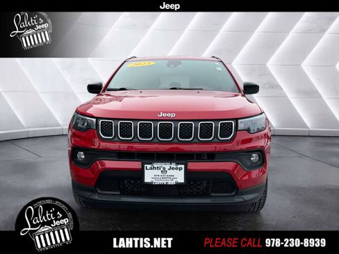 Certified 2023 Jeep Compass Latitude image 2