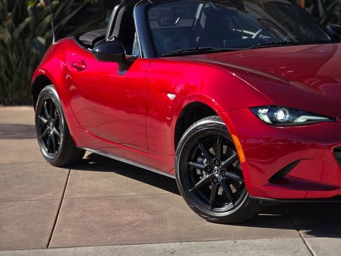 Used 2025 MAZDA MX-5 Miata Sport image 4