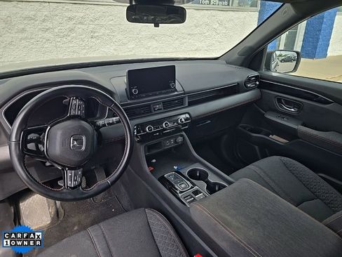 Used 2023 Honda Pilot Sport image 7