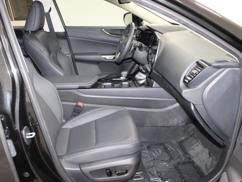 Used 2024 Lexus NX 250 FWD w/ Towing Package (2000 Lbs) image 28