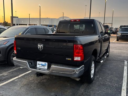 Used 2018 RAM 1500 Classic SLT RWD image 3