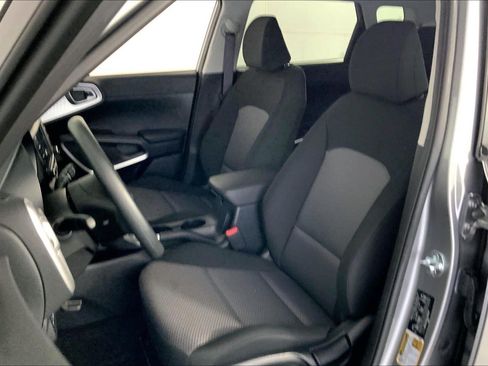 Certified 2025 Kia Soul LX w/ LX Technology Package FWD image 22