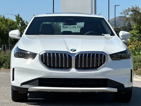New 2026 BMW 530i w/ Premium Package RWD image 8