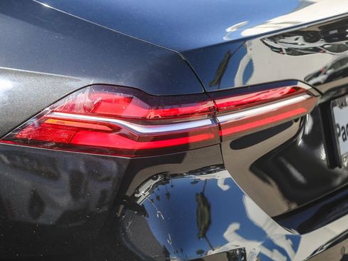 Certified 2025 BMW 530i RWD image 7
