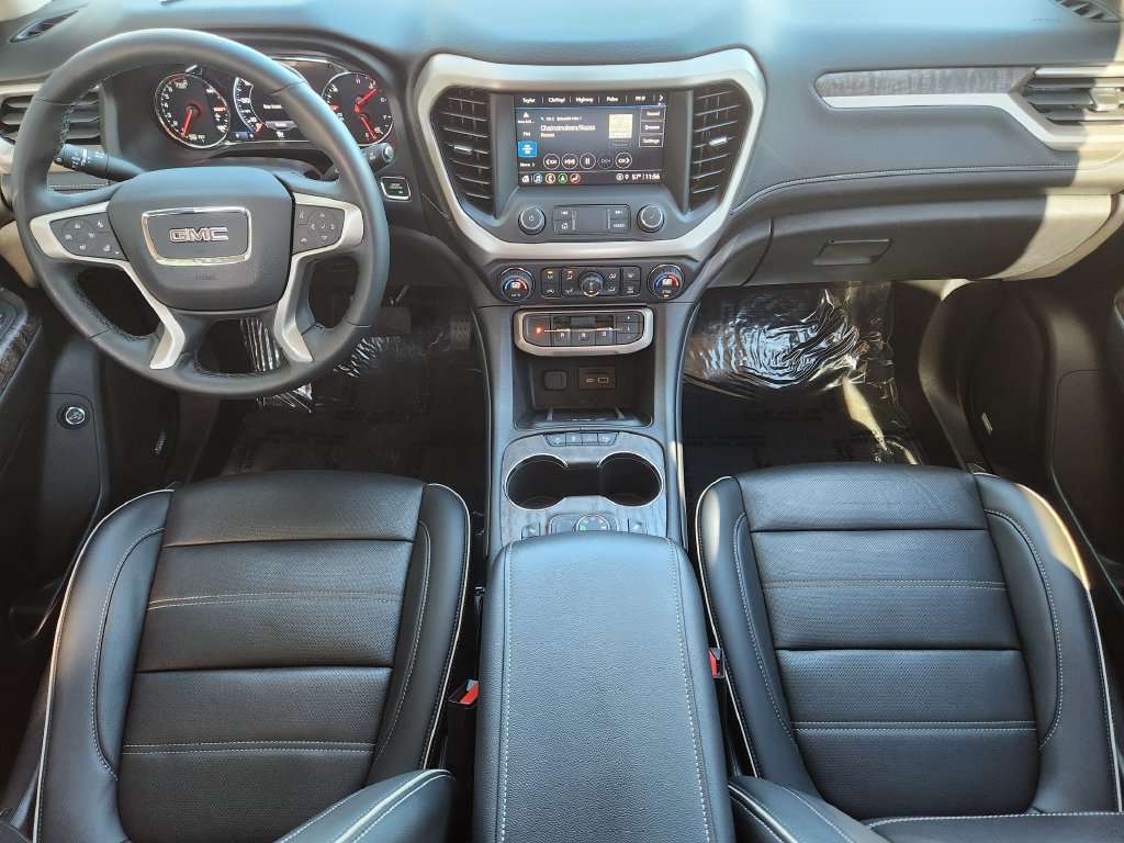 Used 2023 GMC Acadia Denali w/ Denali Technology Package AWD/4WD image 15
