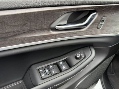 New 2025 Jeep Grand Cherokee Limited w/ Luxury Tech Group II image 13