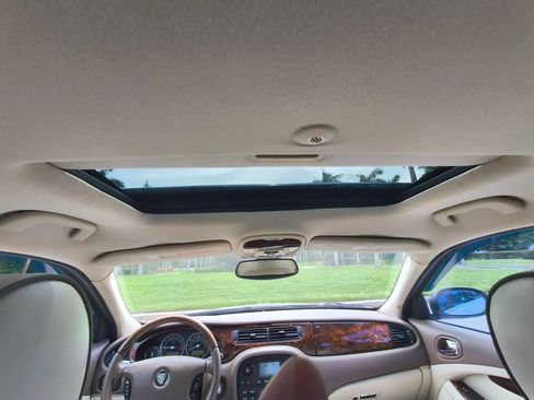 Used 2005 Jaguar S-TYPE 4.2 image 23