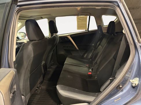 Used 2013 Toyota RAV4 XLE image 14