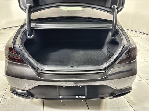 Used 2022 Genesis G70 3.3T RWD image 21