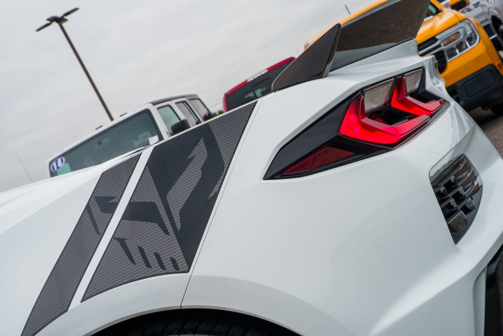 Used 2024 Chevrolet Corvette Z06 RWD image 11