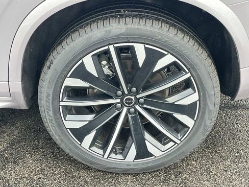 Certified 2026 Volvo XC90 B5 Plus AWD/4WD image 11