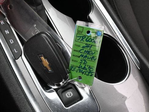 Used 2024 Chevrolet Malibu LT FWD image 23