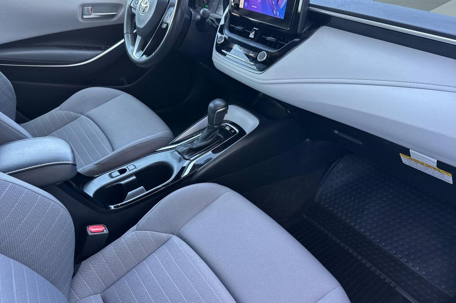 Certified 2024 Toyota Corolla SE FWD image 33