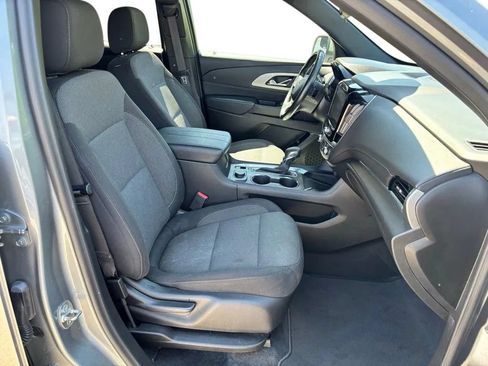 Used 2023 Chevrolet Traverse LT AWD/4WD image 32