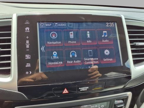 Used 2017 Honda Pilot Elite image 6