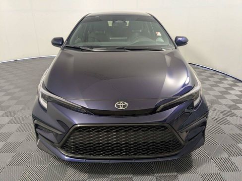 Used 2026 Toyota Corolla SE FWD image 3