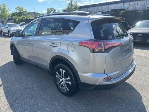 Used 2017 Toyota RAV4 LE w/ Carpet Mat Package AWD/4WD image 4