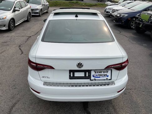 Used 2021 Volkswagen Jetta SEL FWD image 9