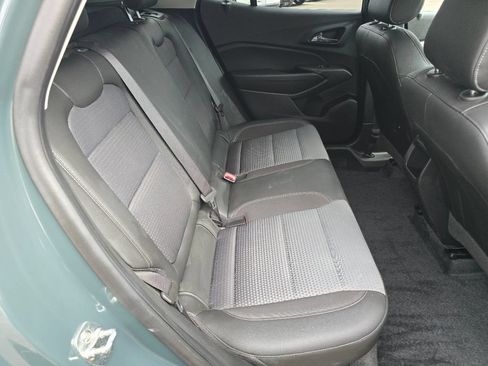 Used 2025 Chevrolet Trax LT FWD image 21
