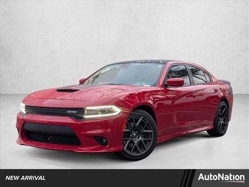 Used 2017 Dodge Charger R/T image 1