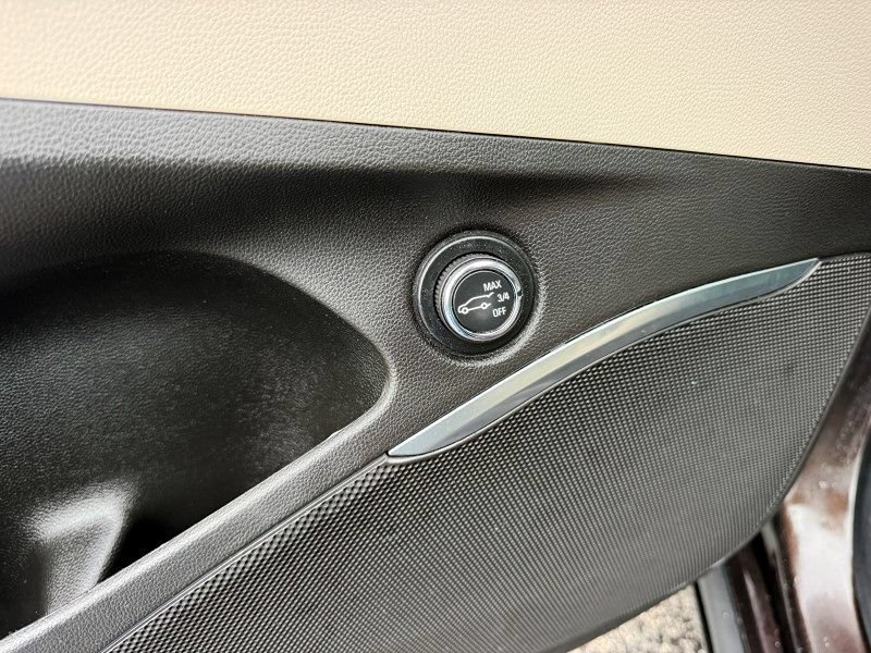 Used 2019 Buick Enclave Essence FWD image 33