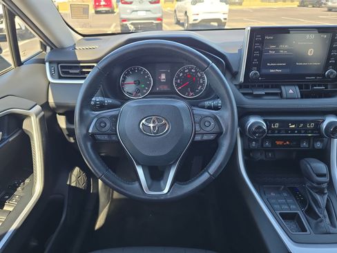 Used 2020 Toyota RAV4 XLE w/ Convenience Package AWD/4WD image 10