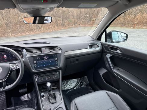 Used 2021 Volkswagen Tiguan SEL image 36