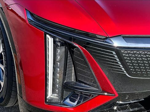 Used 2025 Cadillac Lyriq Sport image 27