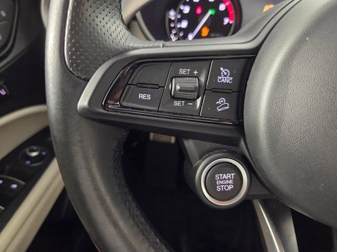 Used 2021 Alfa Romeo Stelvio Ti Sport AWD/4WD image 17