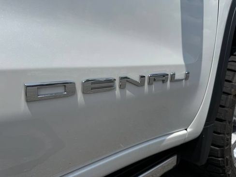 Used 2024 GMC Sierra 1500 Denali w/ Denali Reserve Package AWD/4WD image 17