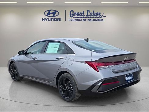 New 2026 Hyundai Elantra SEL Sport Premium FWD image 3