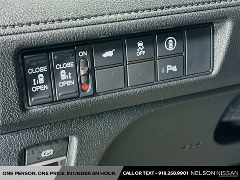 Used 2024 Honda Odyssey Elite image 10