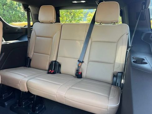 Used 2021 Chevrolet Tahoe Premier AWD/4WD image 13