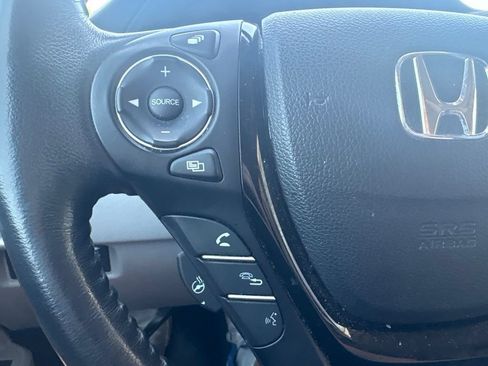 Used 2017 Honda Ridgeline RTL-E image 18