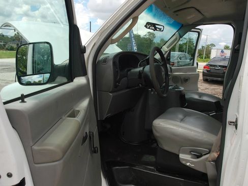 Used 2003 Ford E-250 and Econoline 250 Extended RWD image 8