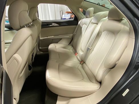 Used 2016 Lincoln MKZ FWD image 27