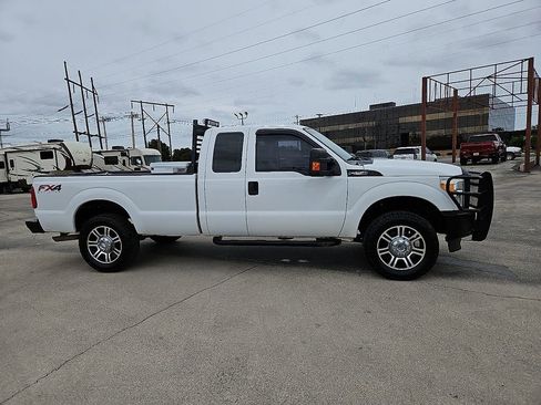 Used 2014 Ford F250 XL w/ Power Equipment Group AWD/4WD image 9