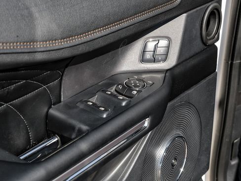 Used 2018 Ford Expedition Platinum image 44