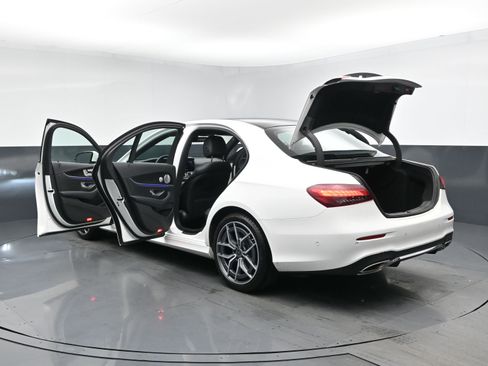 Used 2021 Mercedes-Benz E 350 4MATIC Sedan w/ Premium Package image 31