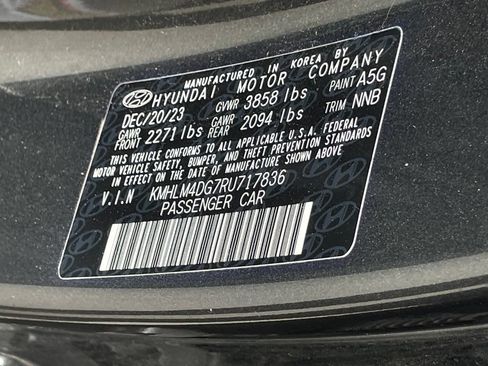 Used 2024 Hyundai Elantra SEL FWD image 33