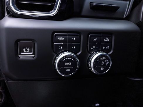 Used 2023 GMC Sierra 1500 Denali w/ Denali Reserve Package AWD/4WD image 8
