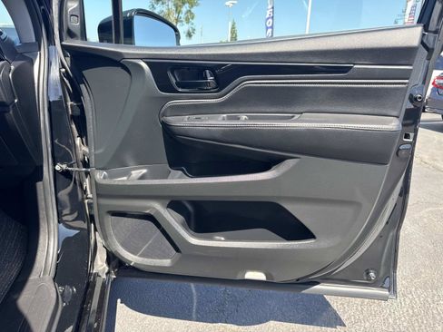 Used 2023 Honda Odyssey Touring image 32