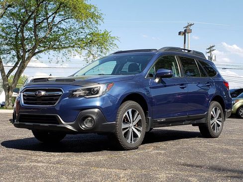 Used 2019 Subaru Outback 3.6R Limited w/ Popular Package #2 AWD/4WD image 1