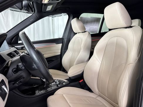 Used 2020 BMW X1 xDrive28i w/ Premium Package AWD/4WD image 5