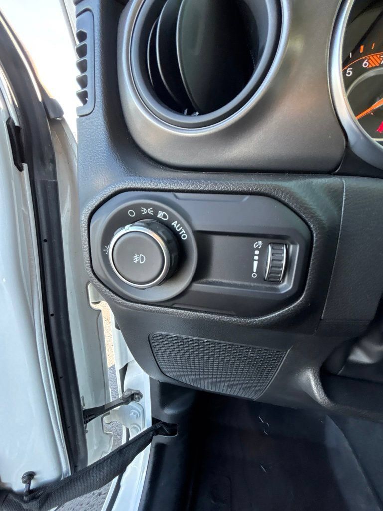 Used 2023 Jeep Wrangler Unlimited Sport AWD/4WD image 15