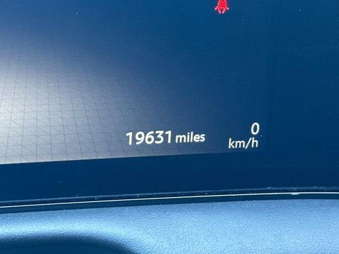 Used 2023 Nissan Ariya FWD image 42